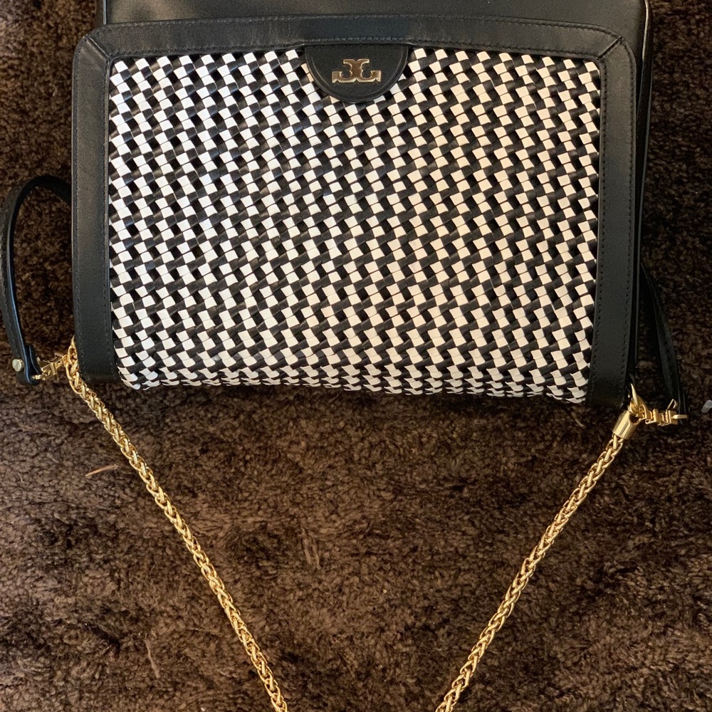 Black and white straw bag